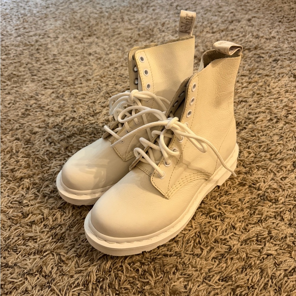 Women’s  Lace-Up Combat Boots